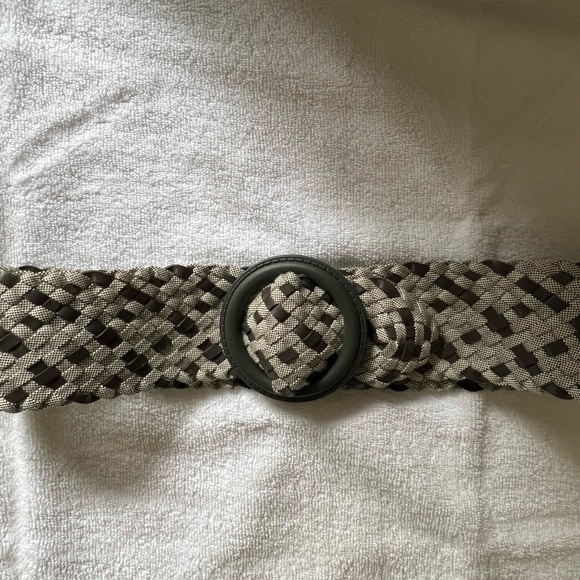Dark grey and white woven belt - Picture 2 of 4